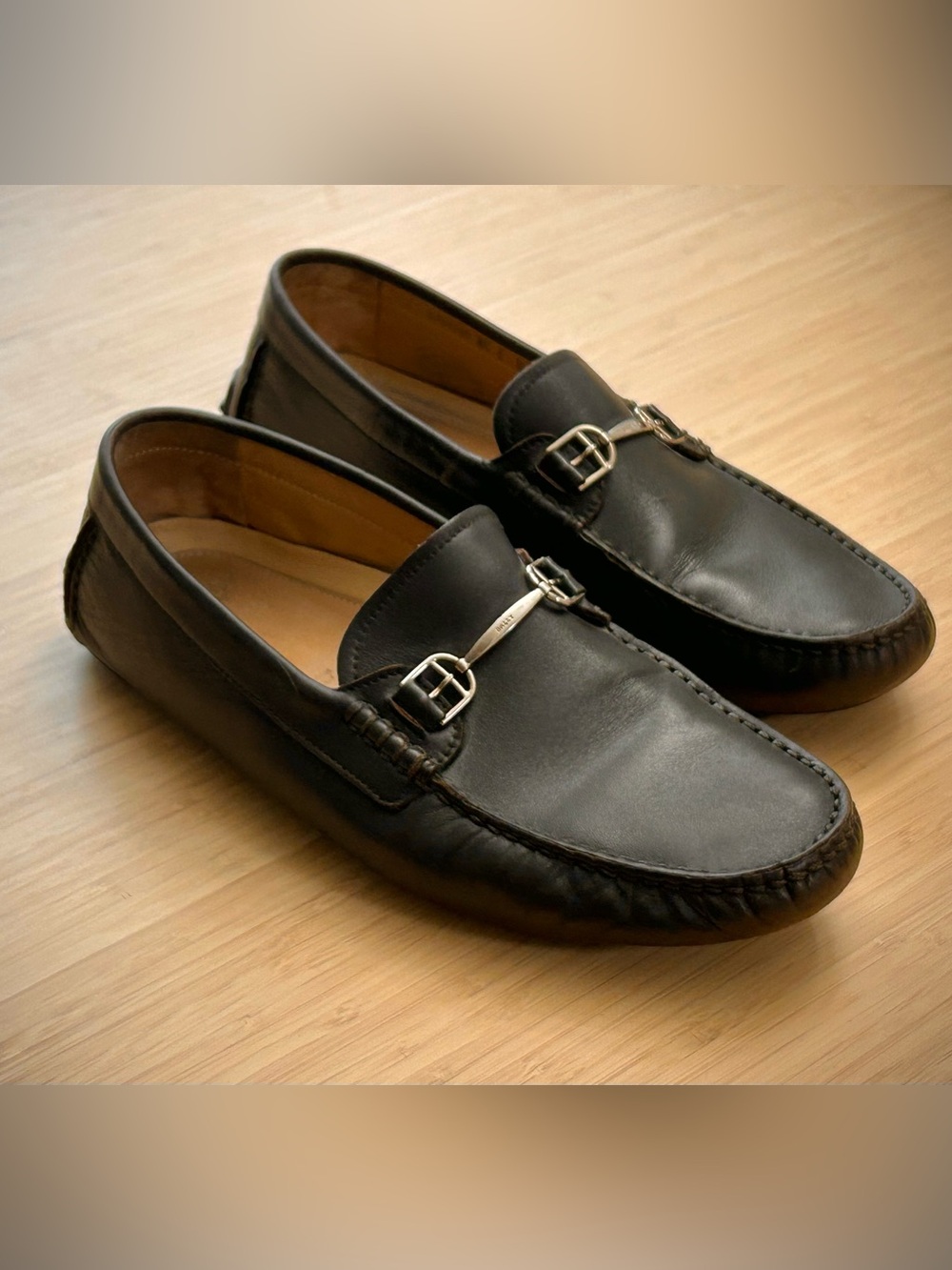 Bally Dark Brown Calfskin Horse Bit Driving Loafer in Size US 9E.